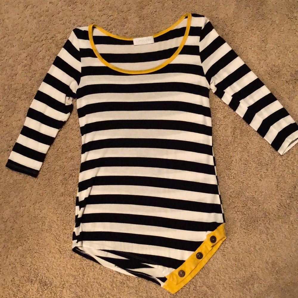 Long sleeve navy striped soft tee